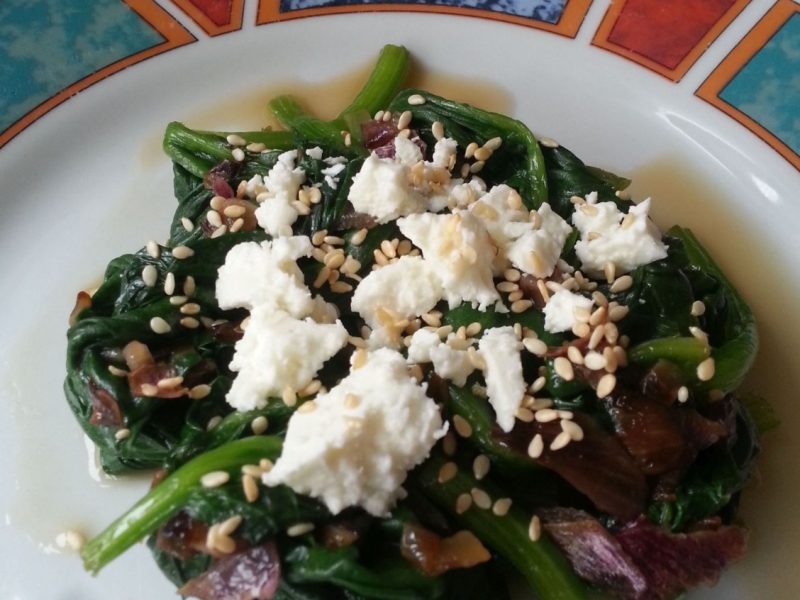 Griechischer Spinatsalat mit Brennessel