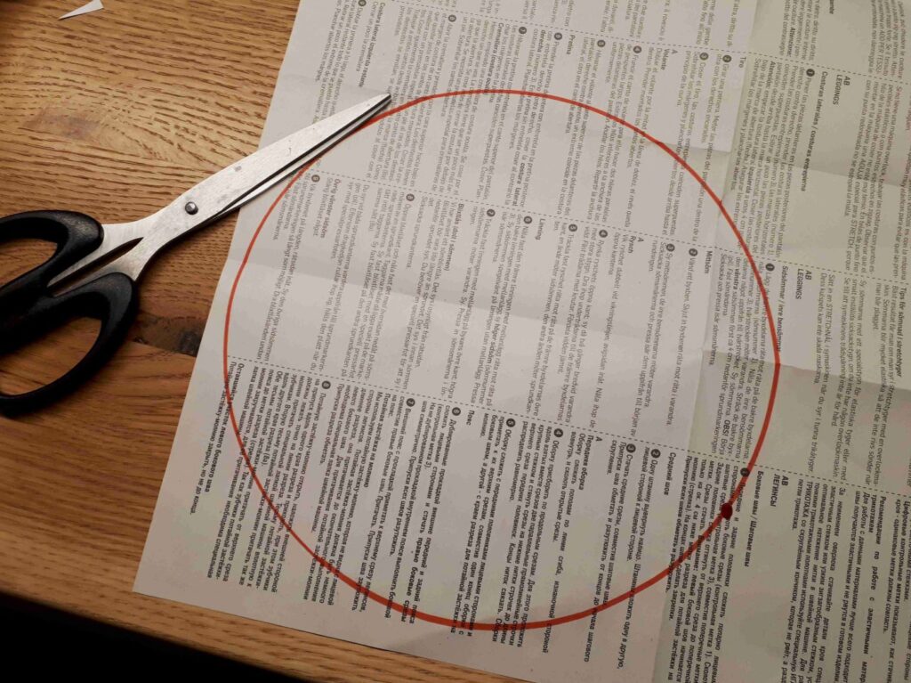 Einen Kreis auf das Papier zeichnen und ausschneiden.