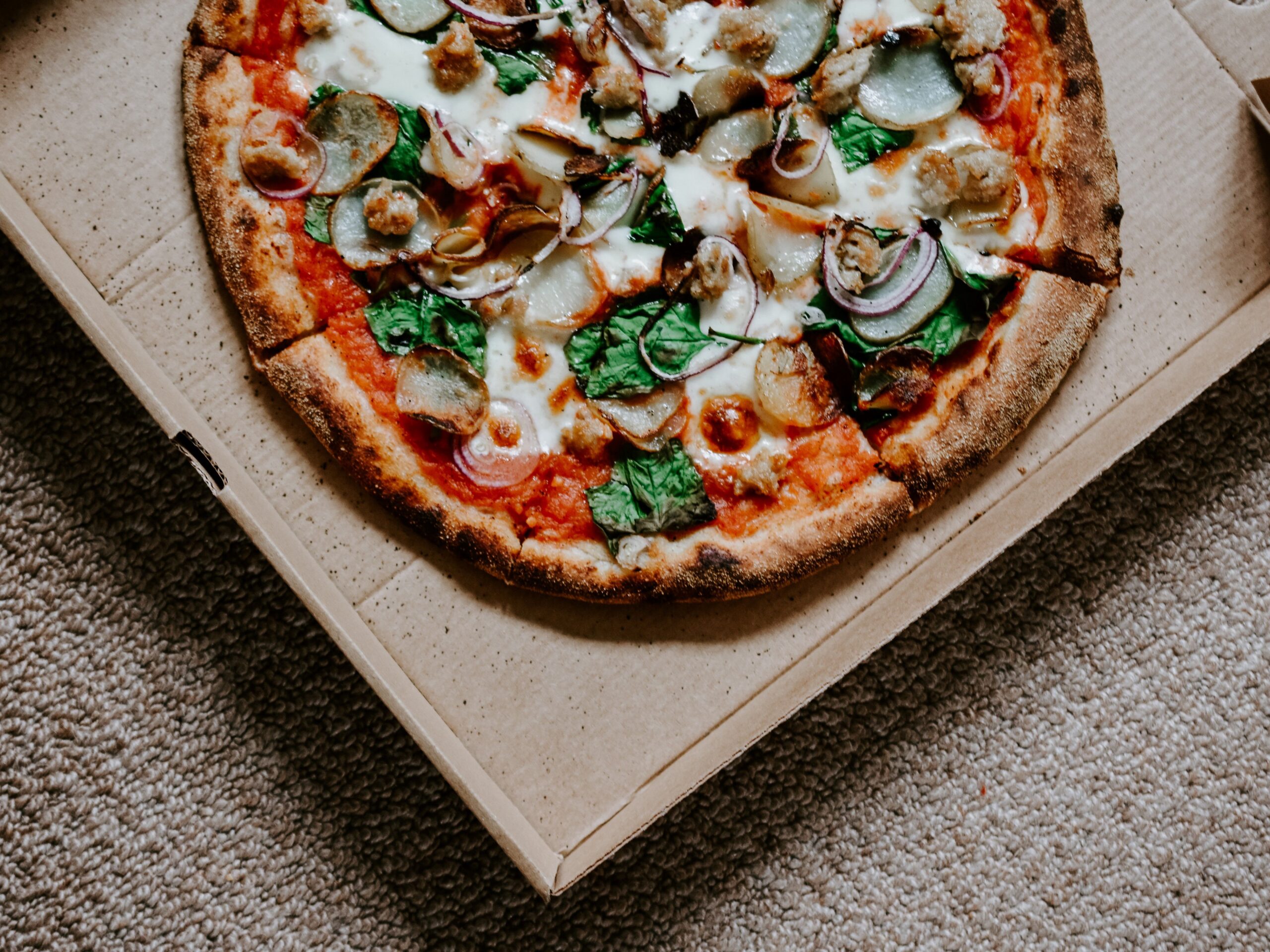 Pizza in Schachtel