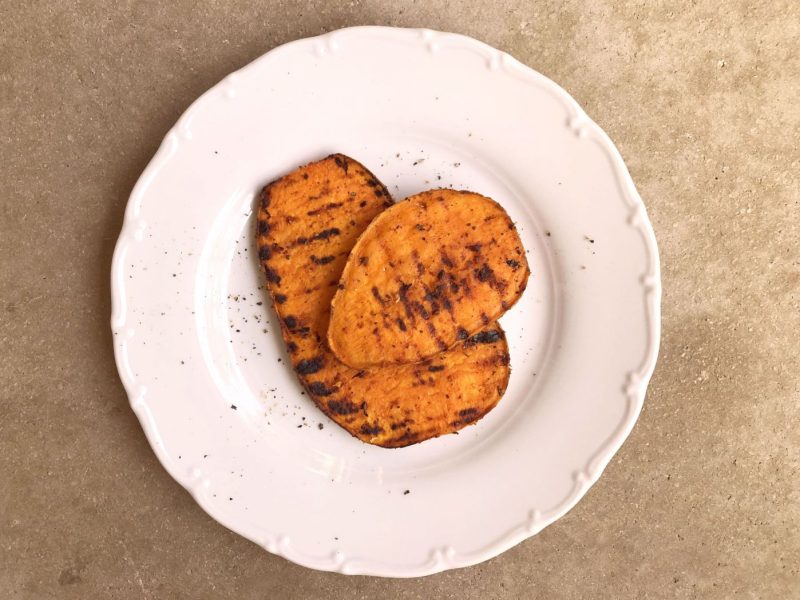 Gegrillte Süßkartoffel