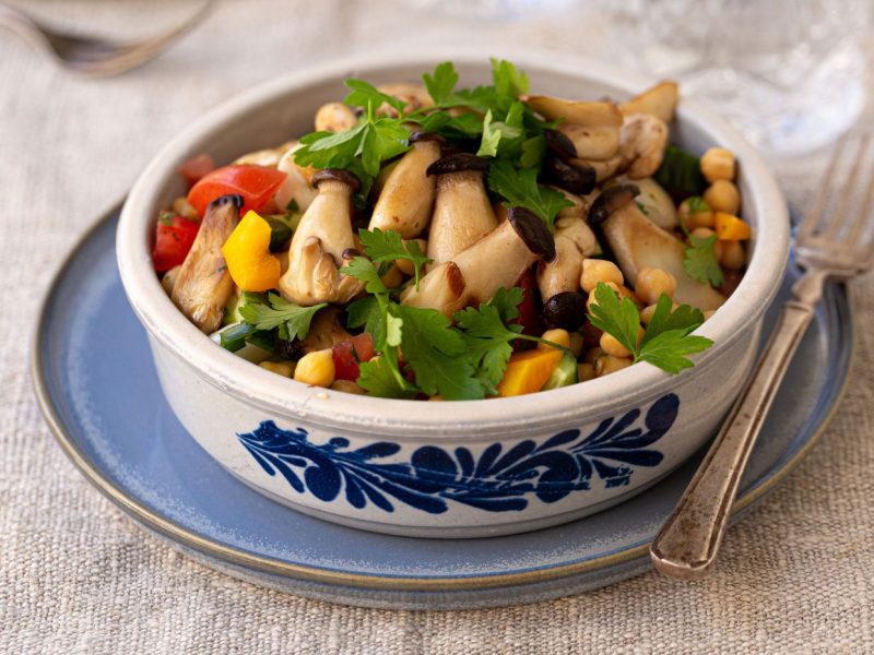 Kichererbsensalat mit gebratenen Pilzen