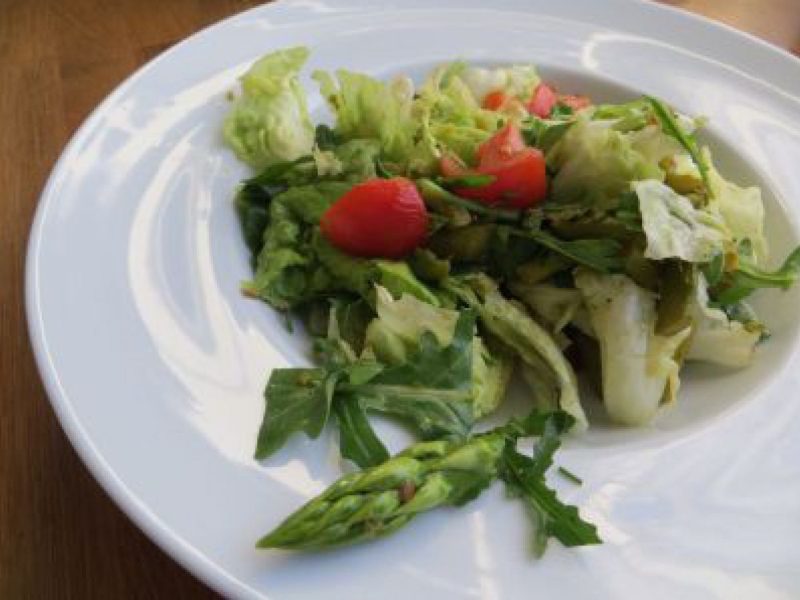 spargelsalat_gabriele-homolka_die-umweltberatung_28629