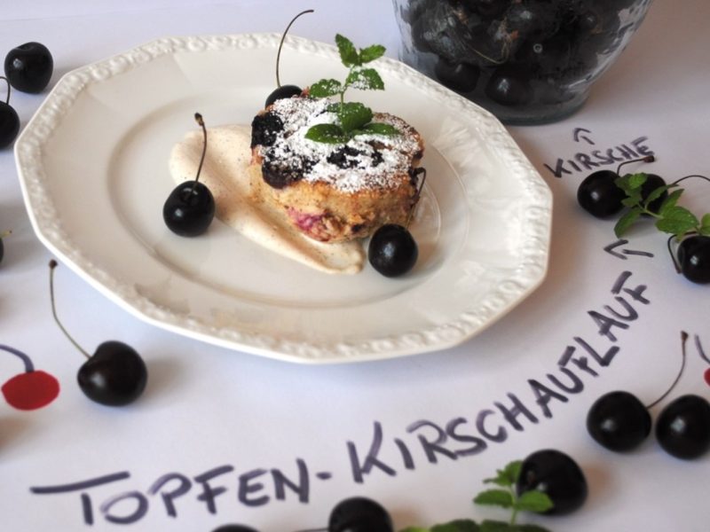 Topfenauflauf mit Kirschen