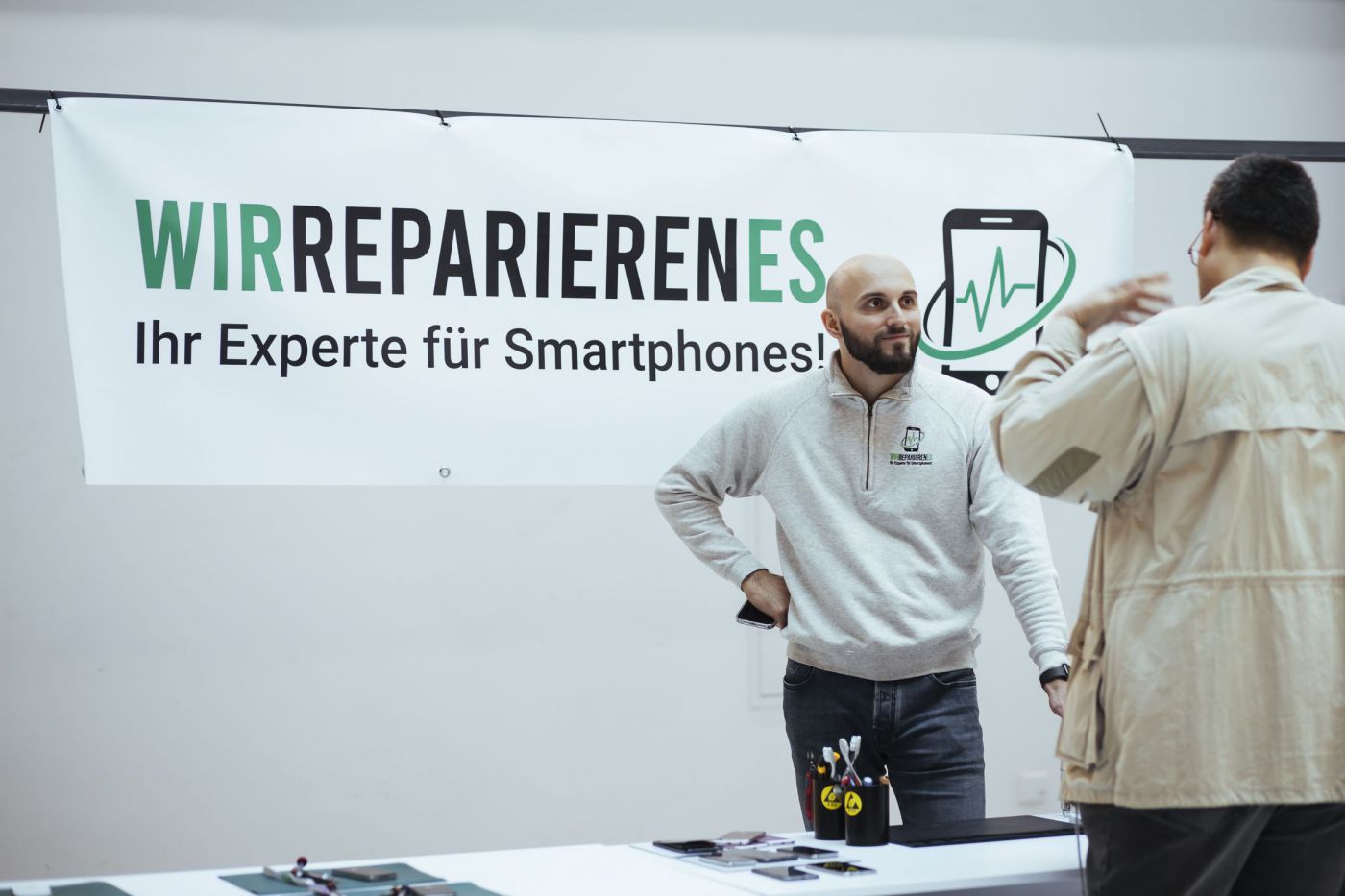 Handy- und Computerreparaturen: Wir reparieren es!